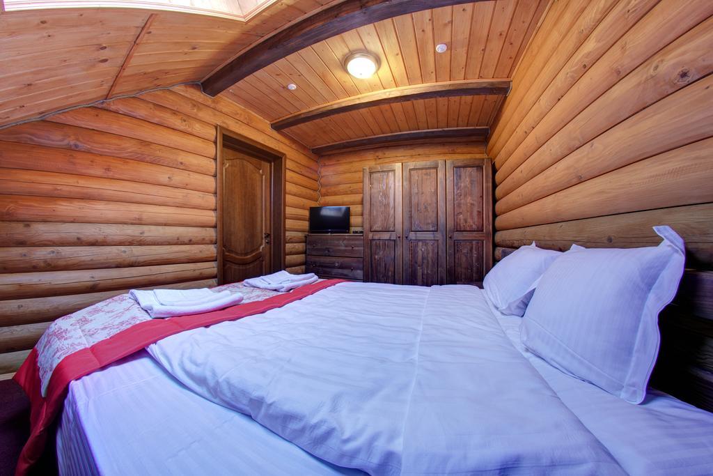 Royal Village Resort Bukovel Exterior photo